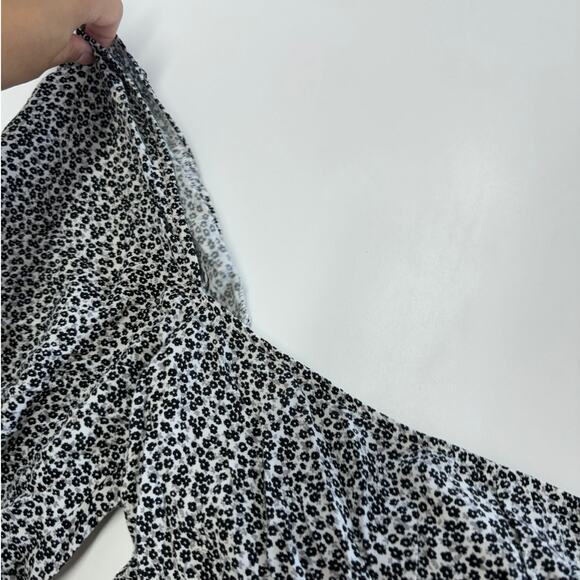 Slate &‎ Willow Dress Womens Small Black White Ditsy Floral Tie Front Midi - Picture 14 of 14